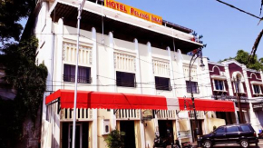 Отель Hotel Pelangi Indah  Семаранг